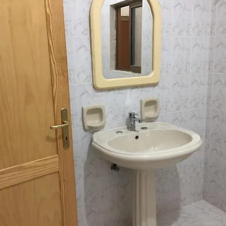 Village Apartments Kerċem Esterno foto