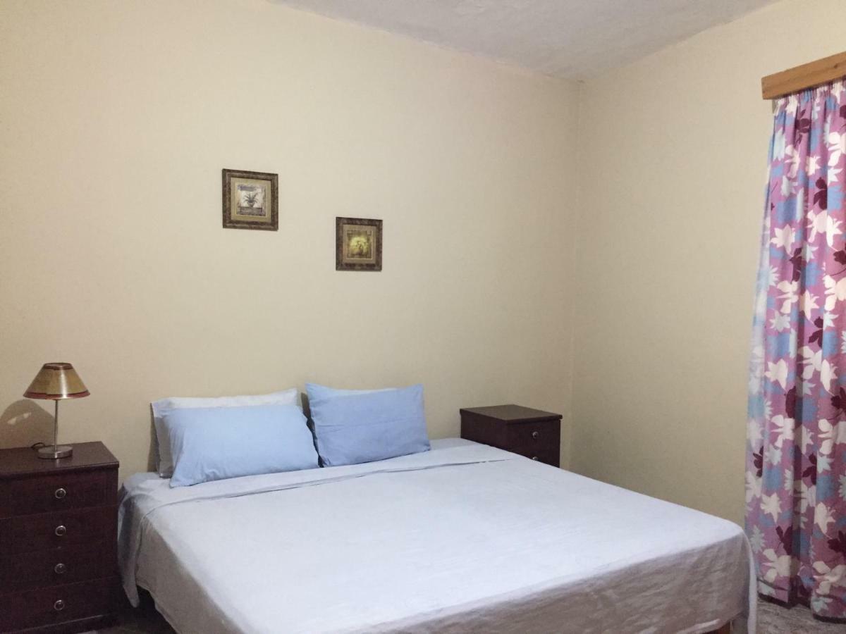 Village Apartment *